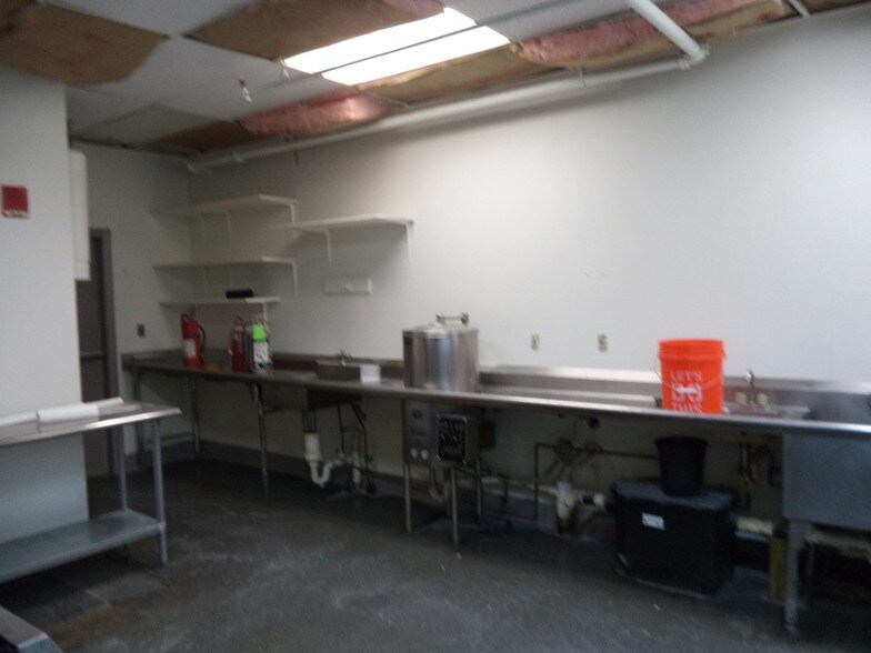 35 W Brook St, Manchester, NH for sale - Building Photo - Image 2 of 14