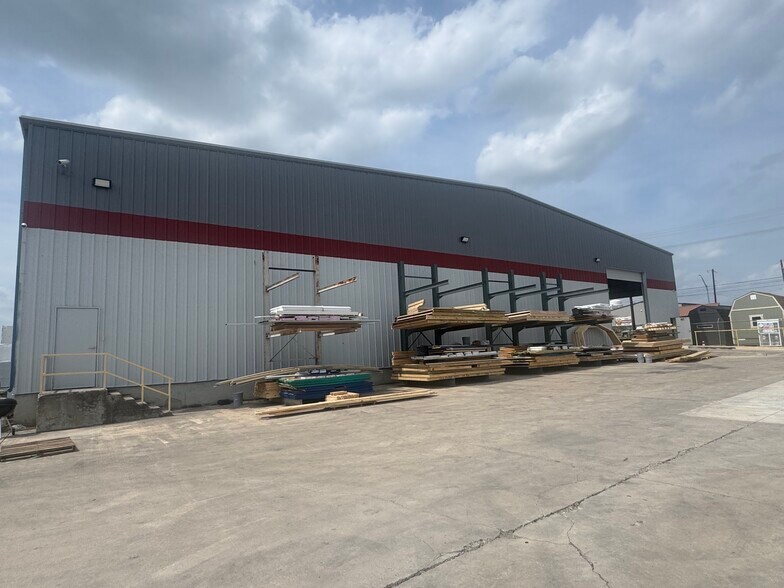 1300 Goforth Rd, Kyle, TX à louer - Photo du bâtiment - Image 2 de 7