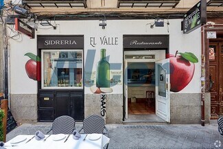 Plus de détails pour Multi-résidentiel à vendre