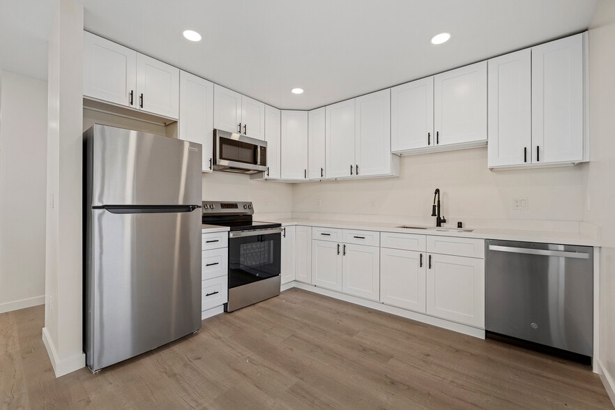 403 N 21st St, Mount Vernon, WA for sale - Building Photo - Image 3 of 17