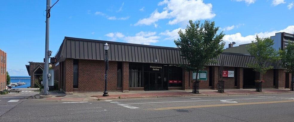 307-311 S Front St, Marquette, MI for lease - Building Photo - Image 1 of 3