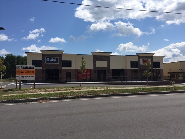 2160 Fairport Nine Mile Point Rd, Penfield, NY à louer - Photo du bâtiment - Image 3 de 9