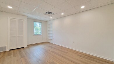 1300-1302 Lafayette Dr, Alexandria, VA for lease Building Photo- Image 1 of 7