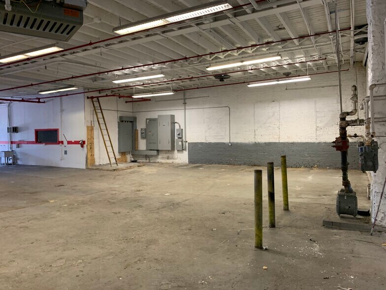 1481-1489 Blondell Ave, Bronx, NY à louer - Photo du bâtiment - Image 2 de 6