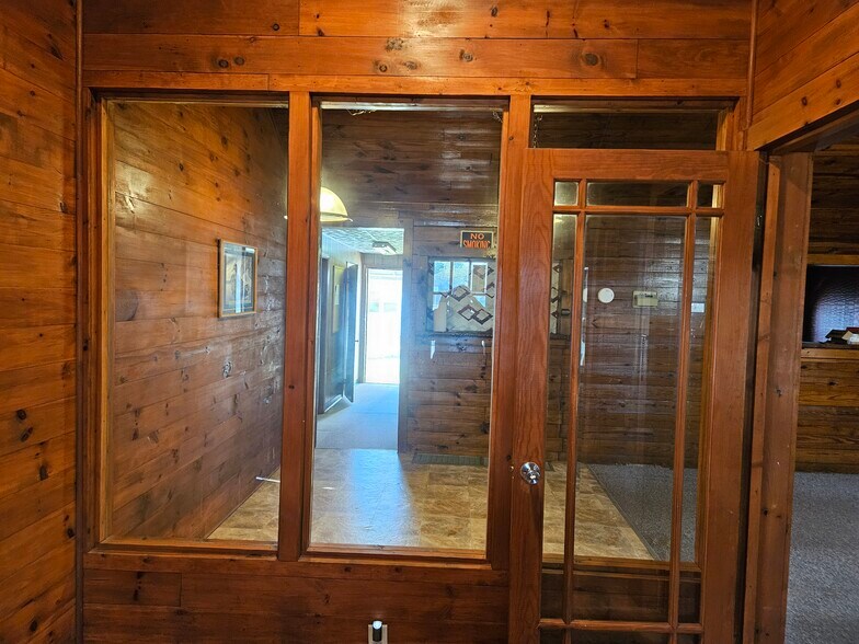 1597 Parkside Ave, Ewing, NJ à louer - Photo du bâtiment - Image 2 de 2