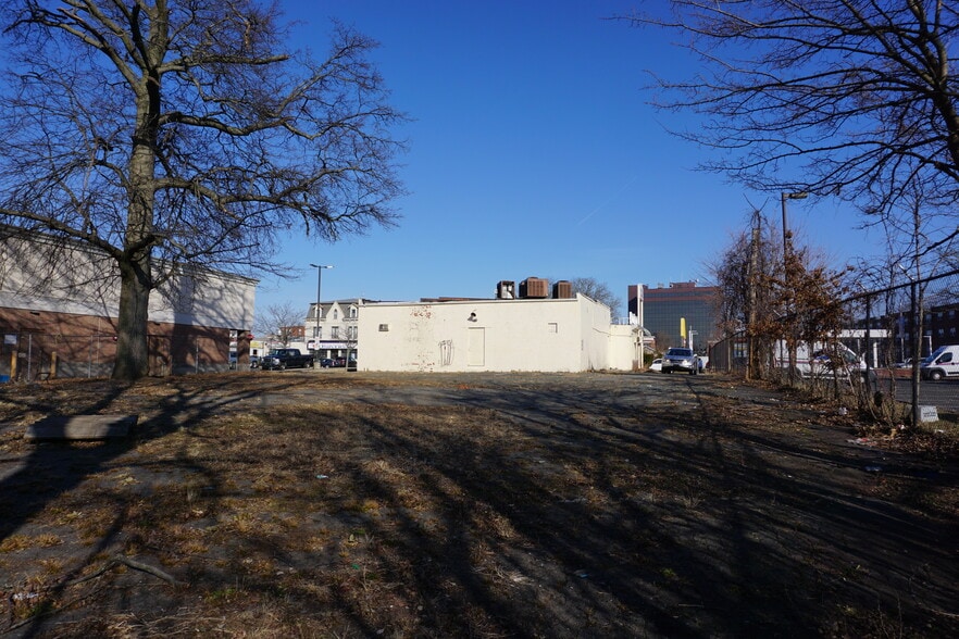 175 Washington St, Hartford, CT for lease - Building Photo - Image 3 of 11