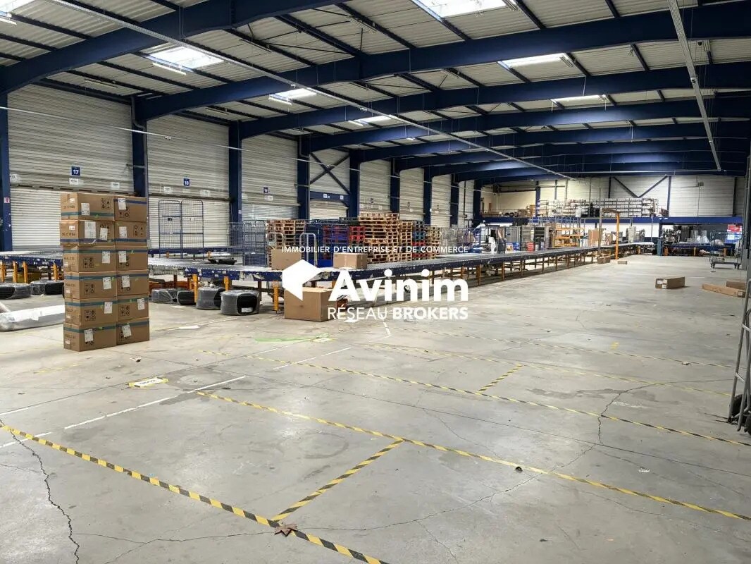 Industrial in Vitrolles for lease Building Photo- Image 1 of 10