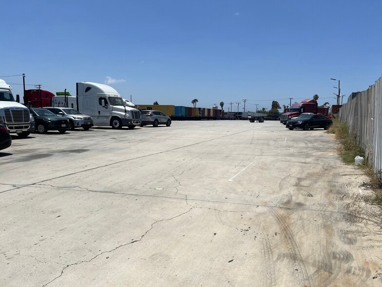 14725 S Maple Ave, Gardena, CA for lease - Building Photo - Image 3 of 4
