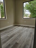 625 Regal Row, Montgomery, TX for lease Interior Photo- Image 2 of 9