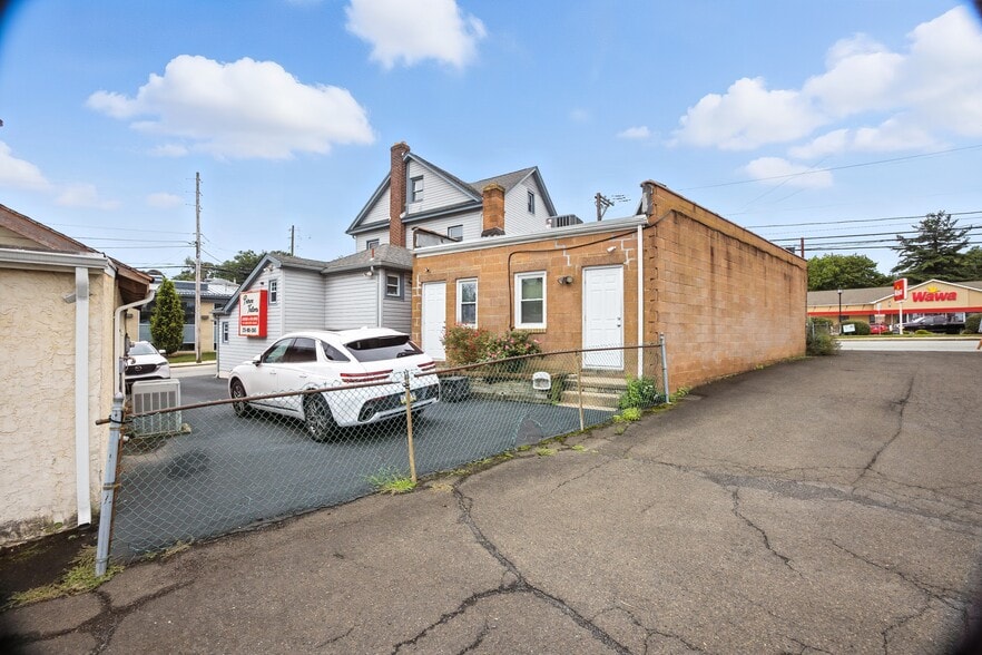 83 Limekiln Pike, Glenside, PA for sale - Building Photo - Image 2 of 32