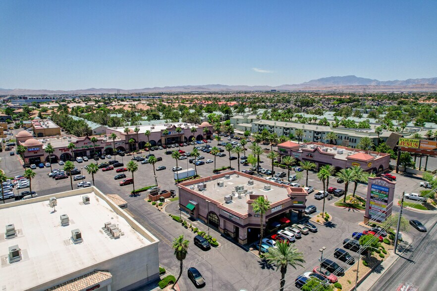 4965-5035 W Tropicana Ave, Las Vegas, NV à louer - Photo du bâtiment - Image 2 de 9