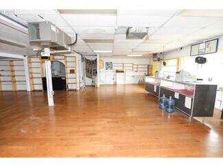 Plus de détails pour 501 NW Douglas Blvd, Winston, OR - Commerce de détail à vendre