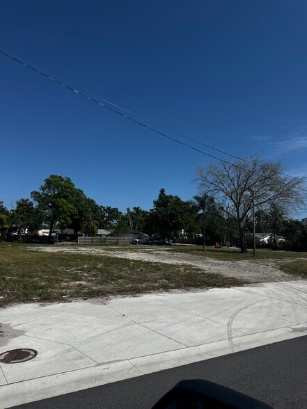 1665 S Myrtle Ave, Clearwater, FL for sale - Building Photo - Image 3 of 3