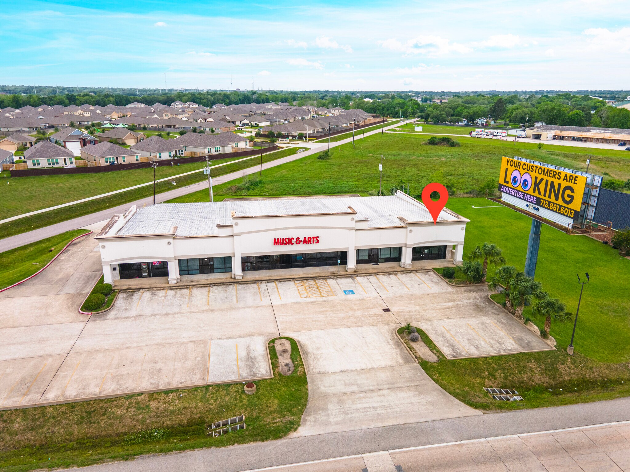 2101 Highway 35 Byp N, Alvin, TX à louer Photo principale- Image 1 de 6