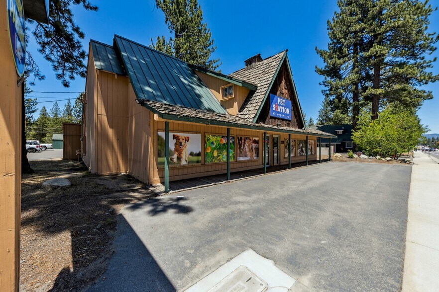 2205 Lake Tahoe Blvd, South Lake Tahoe, CA à vendre - Photo du bâtiment - Image 3 de 39