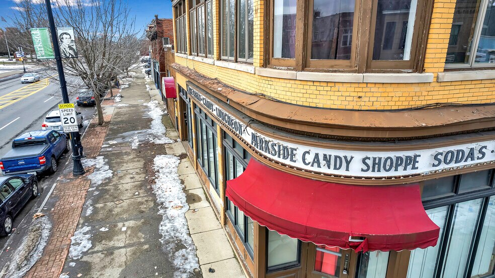 2302 Main St, Buffalo, NY à vendre - Photo du bâtiment - Image 2 de 48