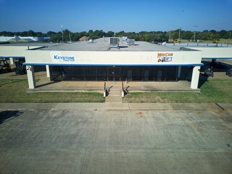 1909 N Highway 81, Duncan, OK à vendre - Photo du bâtiment - Image 3 de 80