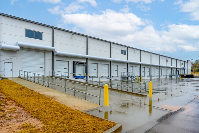 Plus de détails pour Chamblee Tucker Rd, Chamblee, GA - Industriel à louer