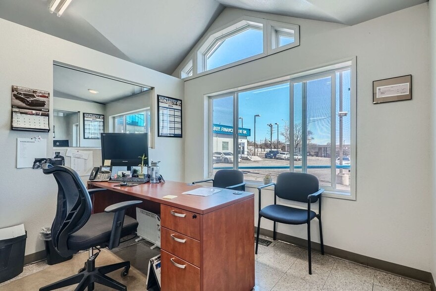 6401 Federal Blvd, Denver, CO for lease - Interior Photo - Image 2 of 6