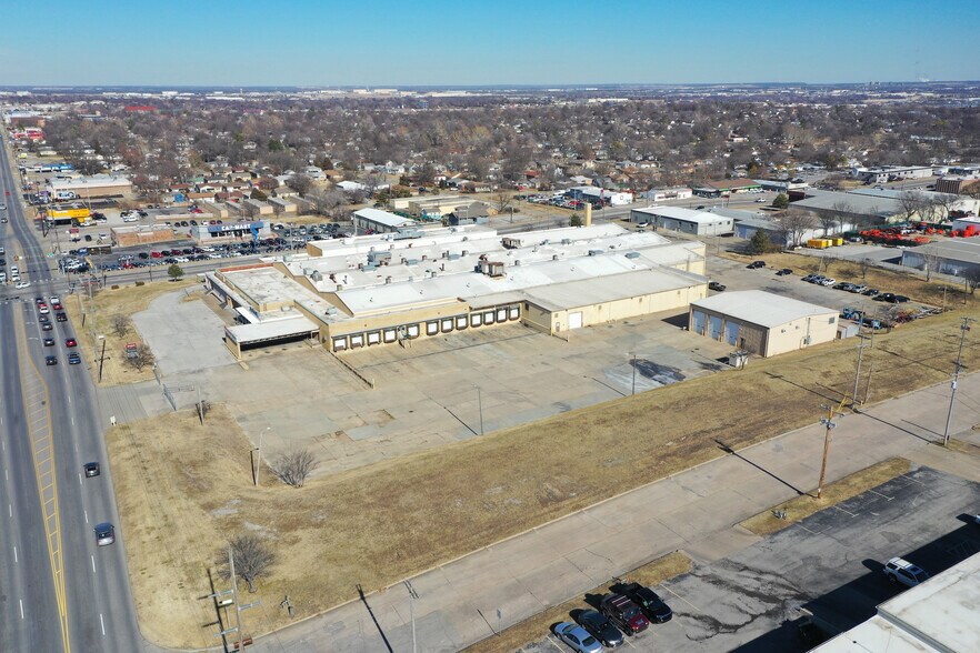 1111 S Sheridan Rd, Tulsa, OK à louer - Aérien - Image 1 de 17