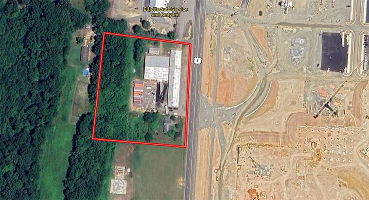 6136 Patriot Hwy, Woodford, VA à louer - Photo du bâtiment - Image 3 de 3