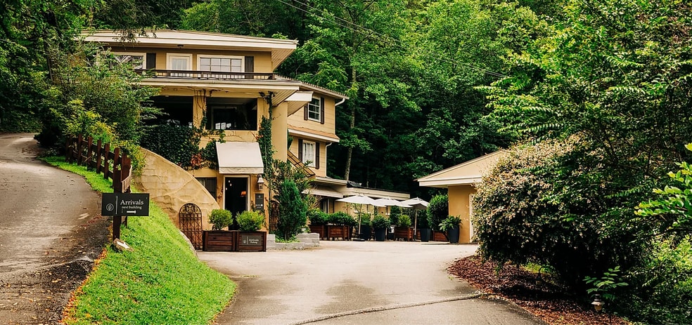 171 Lakeview Lodge Dr, Bryson City, NC for sale - Building Photo - Image 3 of 21