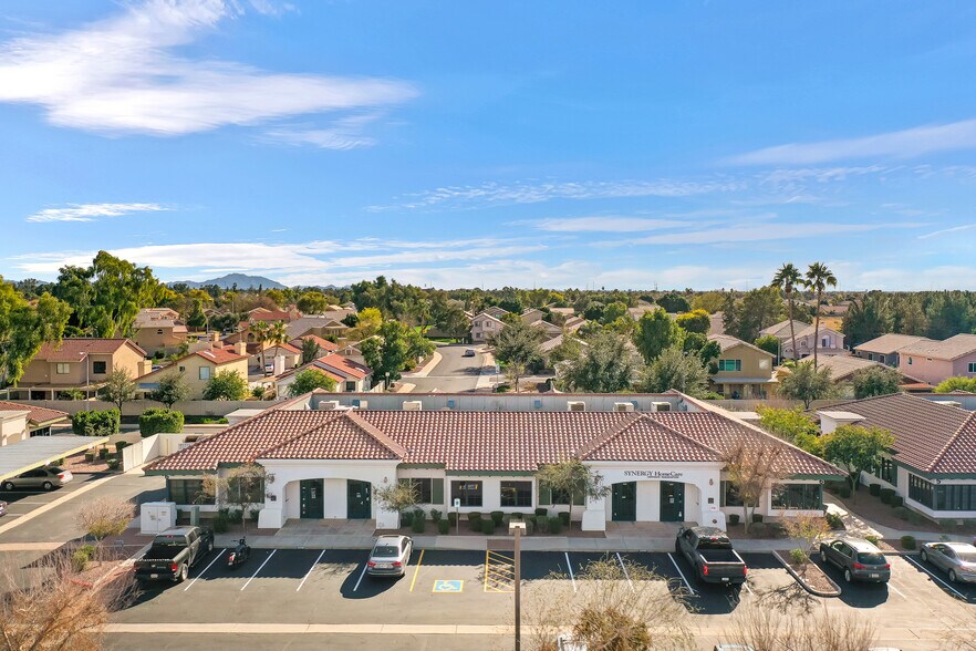 1757 E Baseline Rd, Gilbert, AZ à louer - Photo du bâtiment - Image 2 de 5