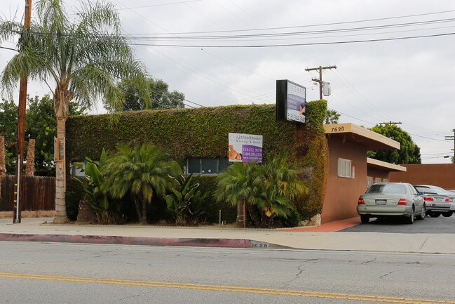 More details for 7620 Lindley Ave, Reseda, CA - Office for Sale