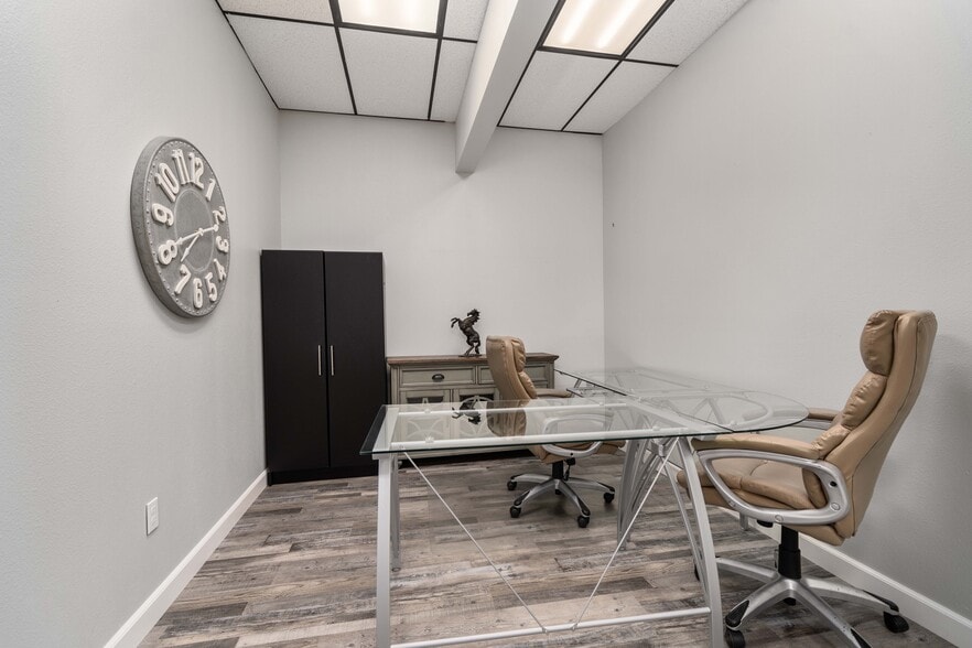 14718 Union Ave SW, Lakewood, WA à vendre - Photo intérieure - Image 2 de 10