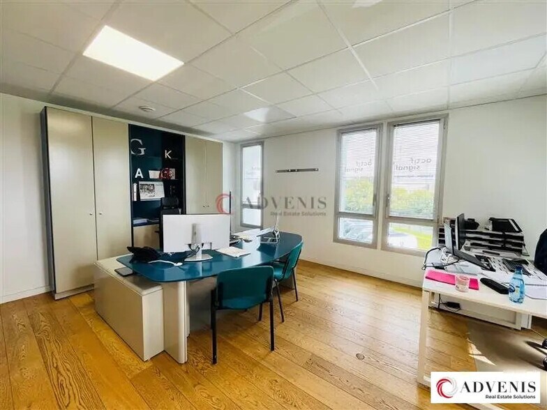 Office in Mérignac for lease - Interior Photo - Image 2 of 12