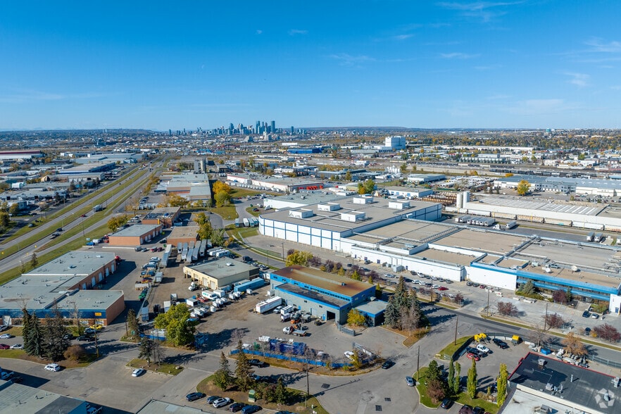 5715 35th St SE, Calgary, AB for sale - Aerial - Image 3 of 5