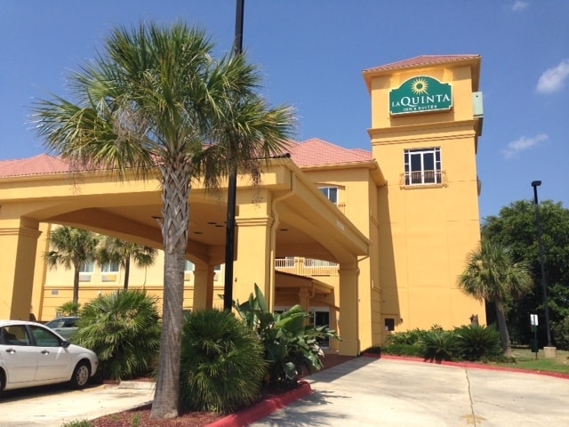 957 Cedar Lake Rd, Biloxi, MS à vendre - Photo du bâtiment - Image 2 de 36