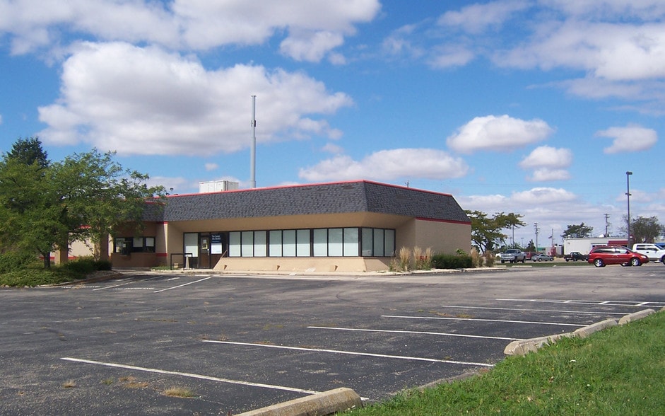 2625 N Columbus St, Ottawa, IL for lease - Building Photo - Image 3 of 6