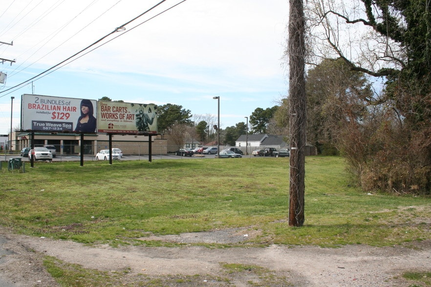 1342-1350 E Little Creek Rd, Norfolk, VA à louer - Photo du bâtiment - Image 3 de 9