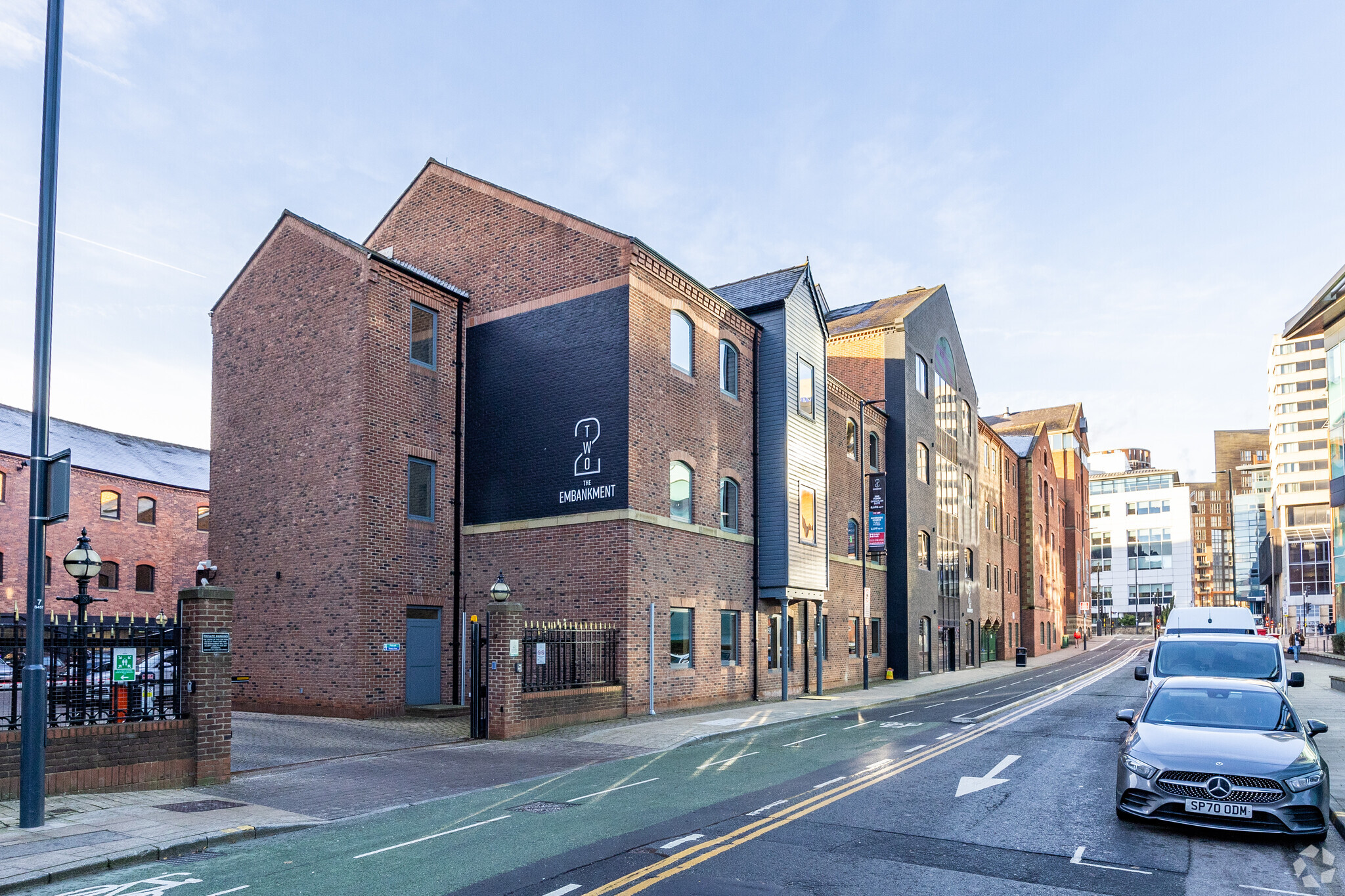 2 The Embankment, Leeds for lease Primary Photo- Image 1 of 3