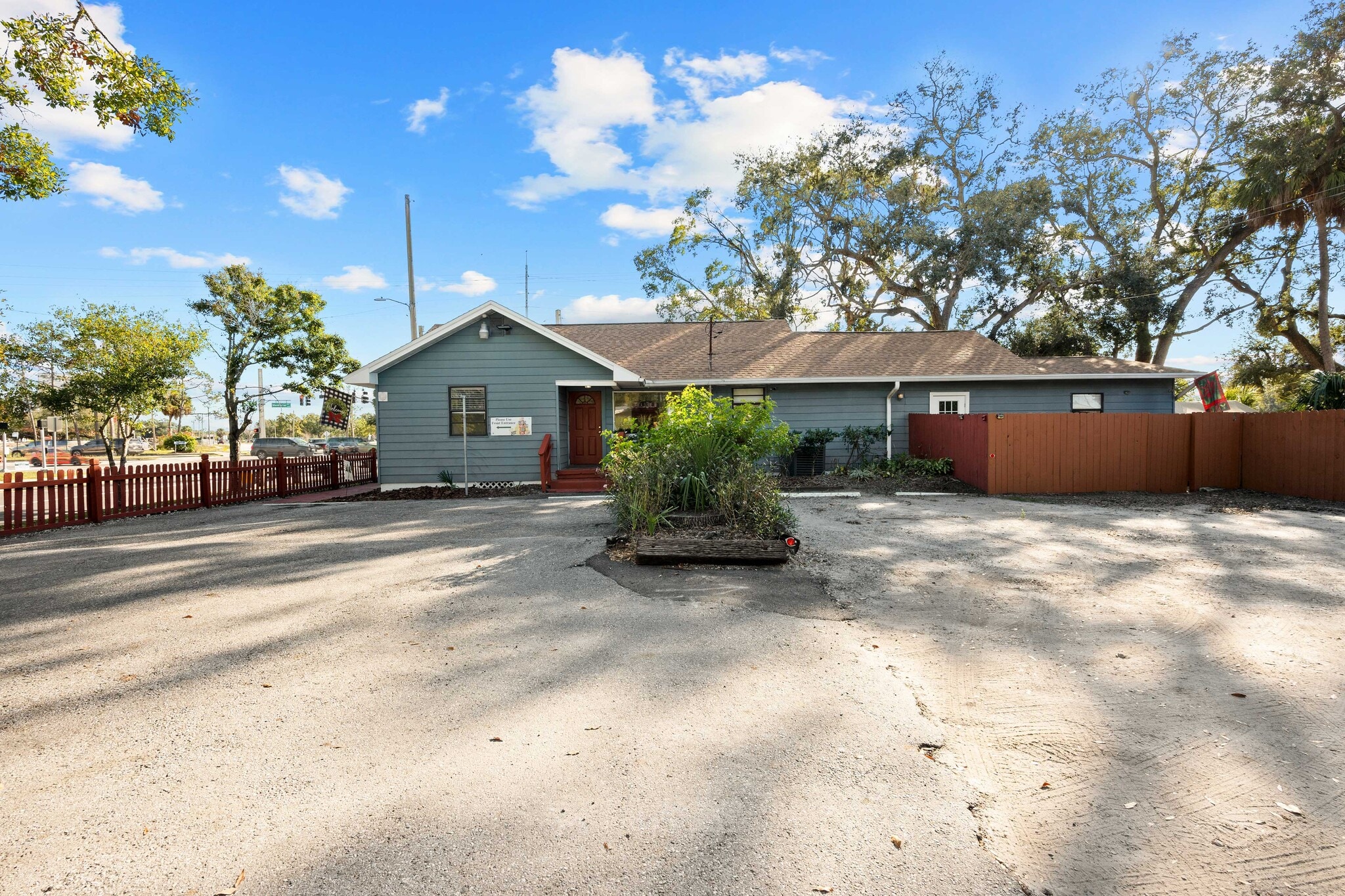 5301 Memorial Hwy, Tampa, FL for sale Primary Photo- Image 1 of 29