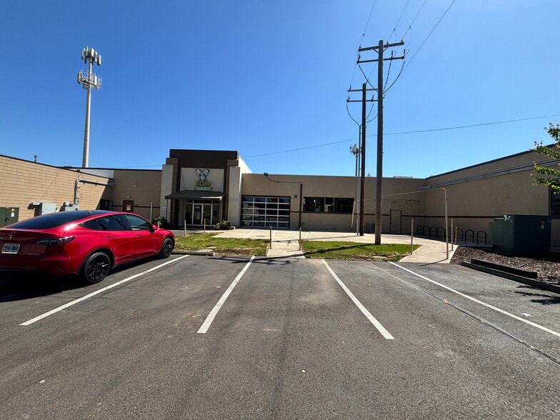 576 Patterson St NW, Salem, OR for lease - Building Photo - Image 2 of 10