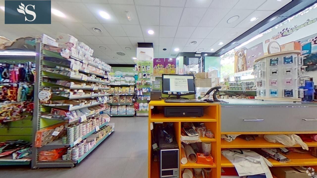 Retail in Madrid, Madrid for lease Interior Photo- Image 1 of 25