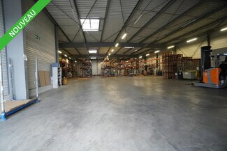 Plus de détails pour Local d'activités à louer