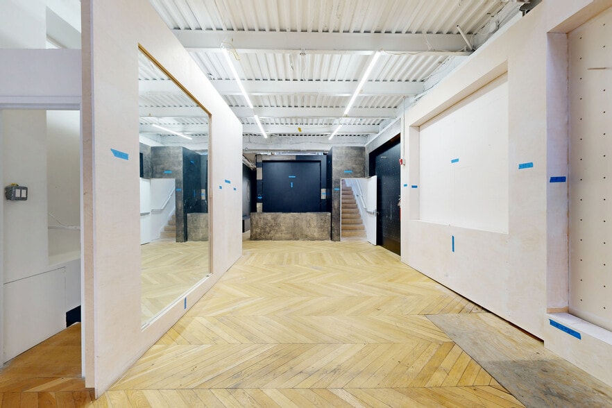 54 Crosby St, New York, NY for lease - Matterport 3D Scan - Image 2 of 14