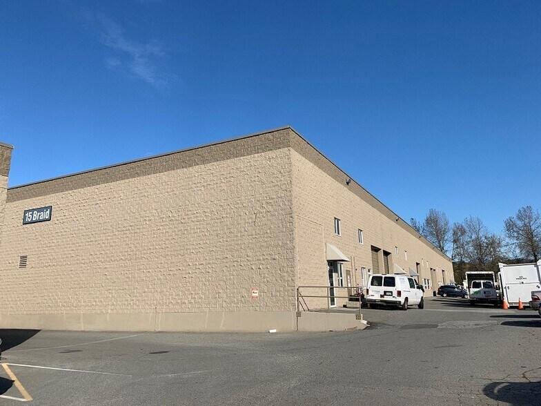 15 Braid St, New Westminster, BC for lease - Building Photo - Image 1 of 2