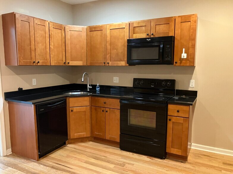 423 N 40th St, Philadelphia, PA à vendre - Photo du bâtiment - Image 2 de 16