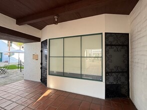 5-129 El Paseo, Santa Barbara, CA à louer Photo intérieure- Image 2 de 8