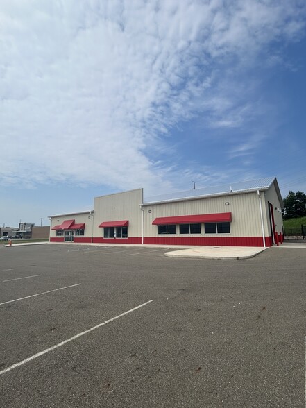 23367 US 23, Circleville, OH for lease - Primary Photo - Image 1 of 49
