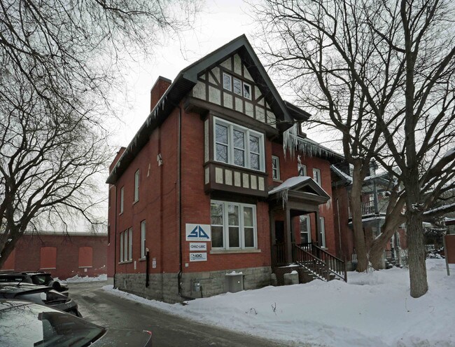 Plus de détails pour 226 Argyle Ave, Ottawa, ON - Bureau à vendre