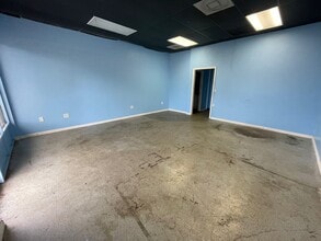 6240 39th St N, Pinellas Park, FL for lease Interior Photo- Image 2 of 6