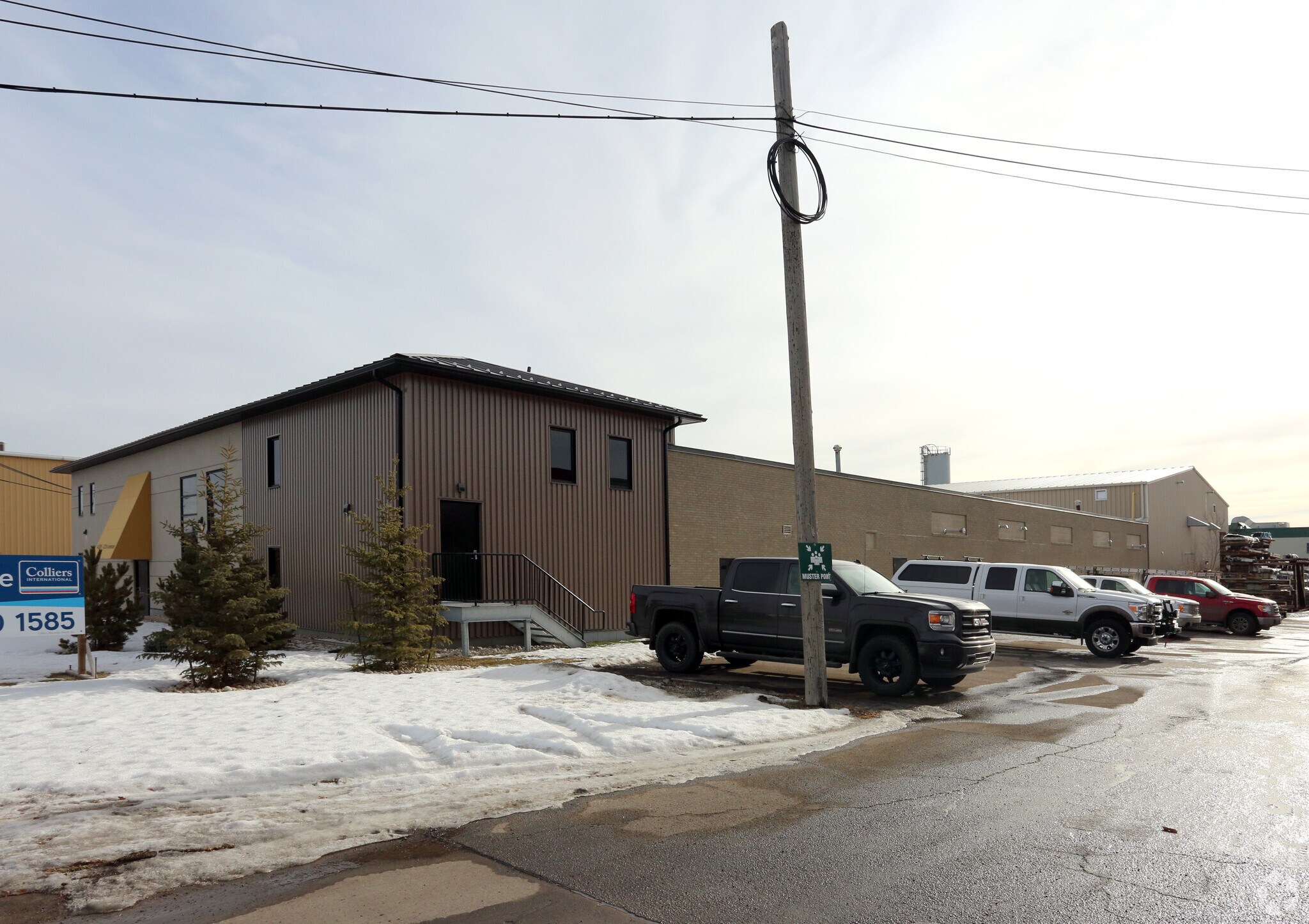 14305 121A Ave, Edmonton, AB for sale Primary Photo- Image 1 of 1