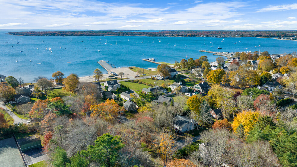 4-11 Captain's Lane portfolio of 8 properties for sale on LoopNet.ca - Aerial - Image 2 of 29