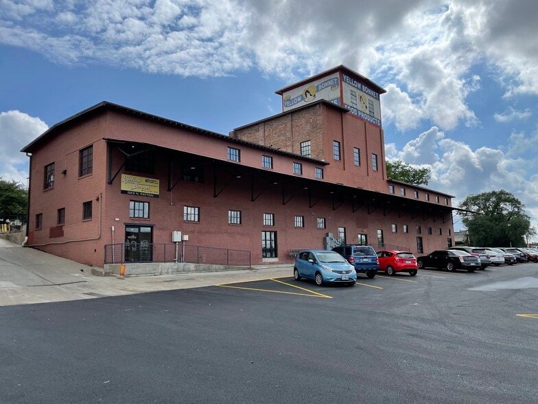 323 N Patton Ave, Springfield, MO for lease - Building Photo - Image 2 of 12