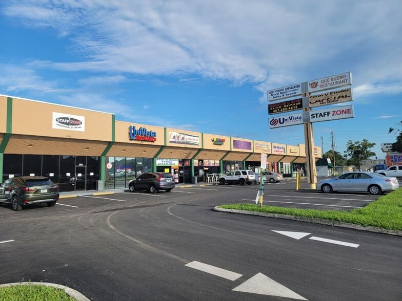2634-2654 N Orange Blossom Trl, Kissimmee, FL for lease - Primary Photo - Image 1 of 4